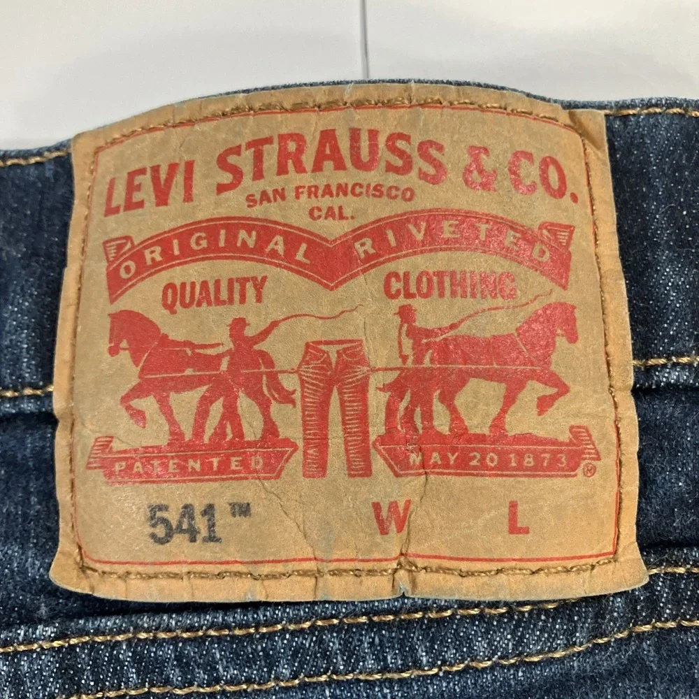 Levi's 541 Athletic Taper Fit Men's 46X32 Jeans‎ Dark Wash Stretch